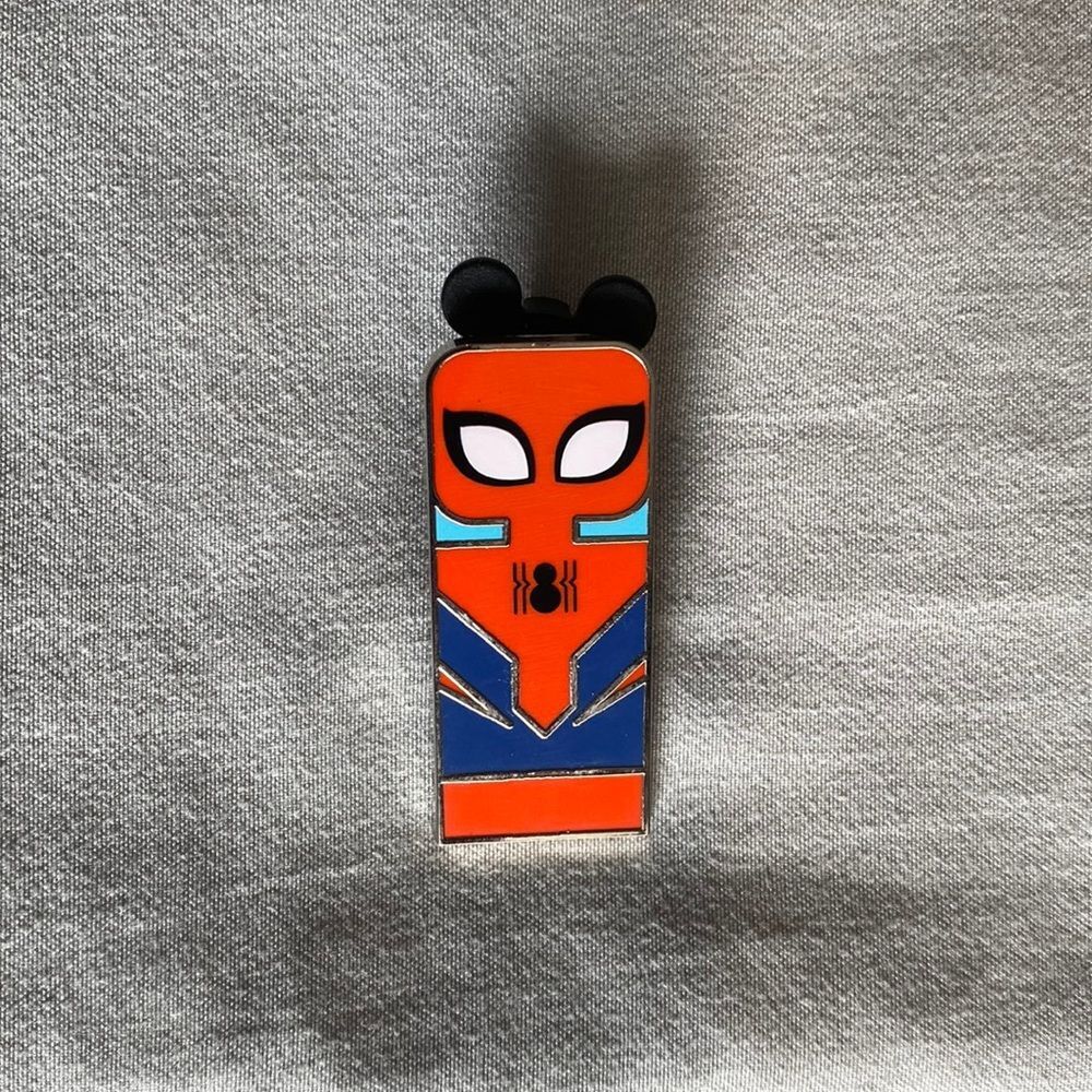 Disney 100 marvel Spiderman pin